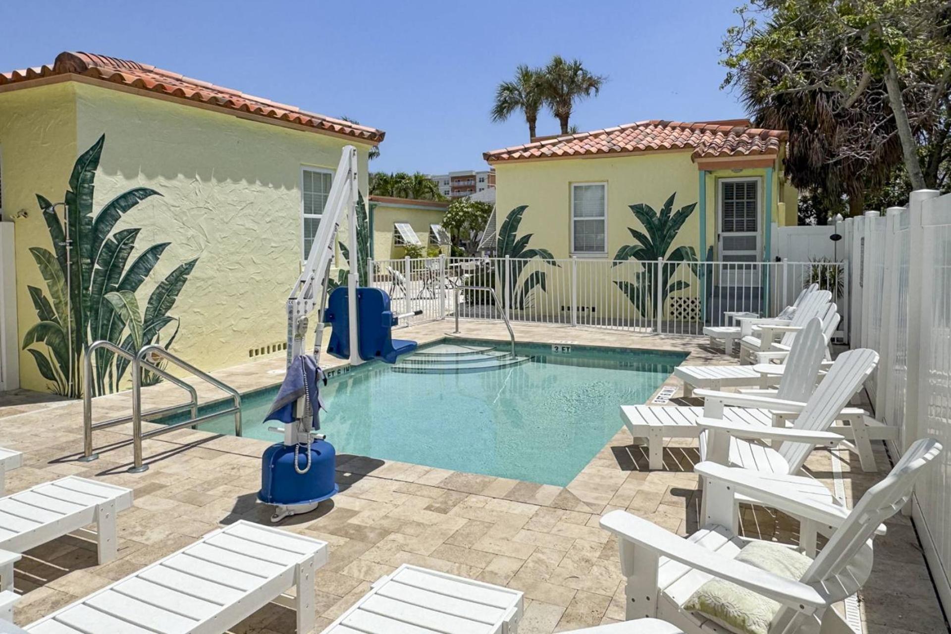 3 - Island Paradise Cottages - Villa Paradiso St. Pete Beach Exterior photo